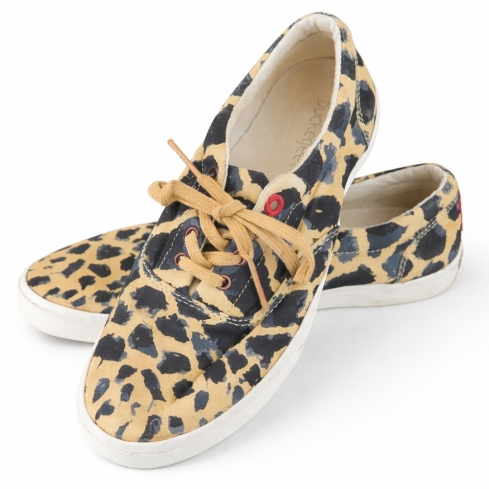 Bucketfeet Vintage Giraffe Print Canvas Sneakers Women’s 8 Low Top